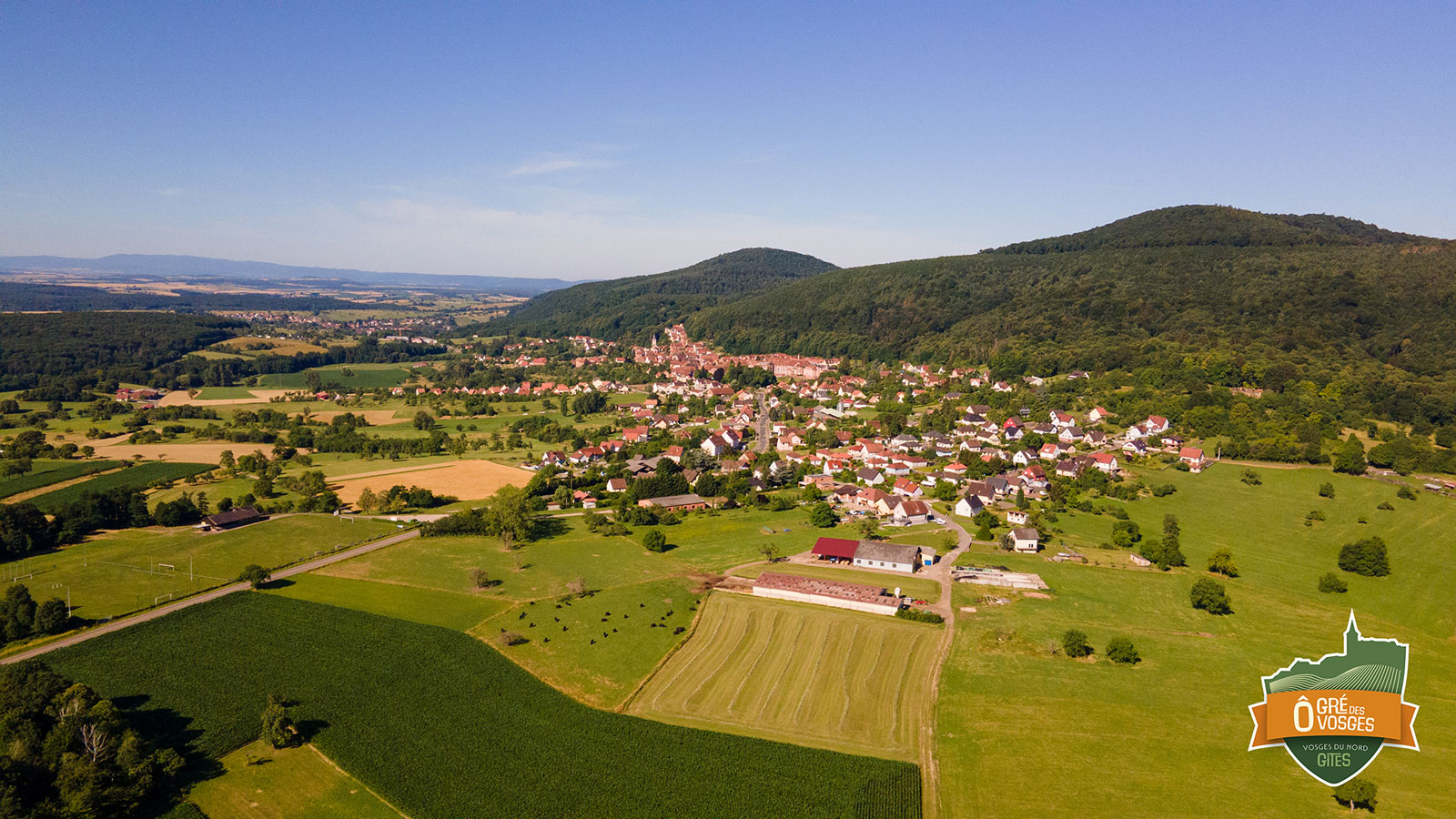 photo vue du ciel de la commune d'Oberbronn, dans les Vosges